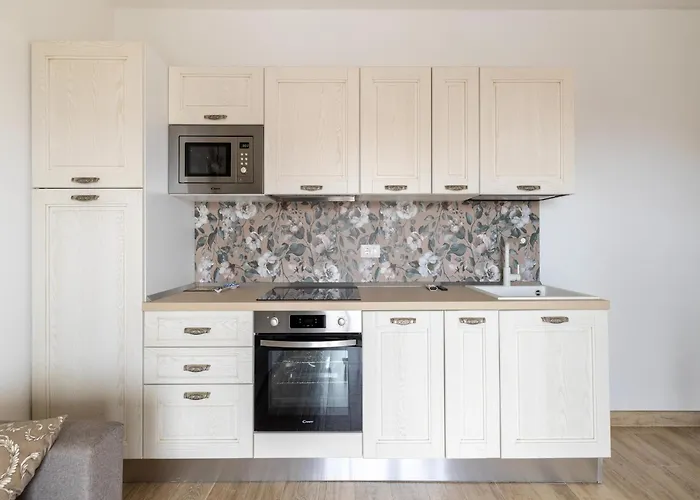 Giardino, A Pochi Passi Dal Mare